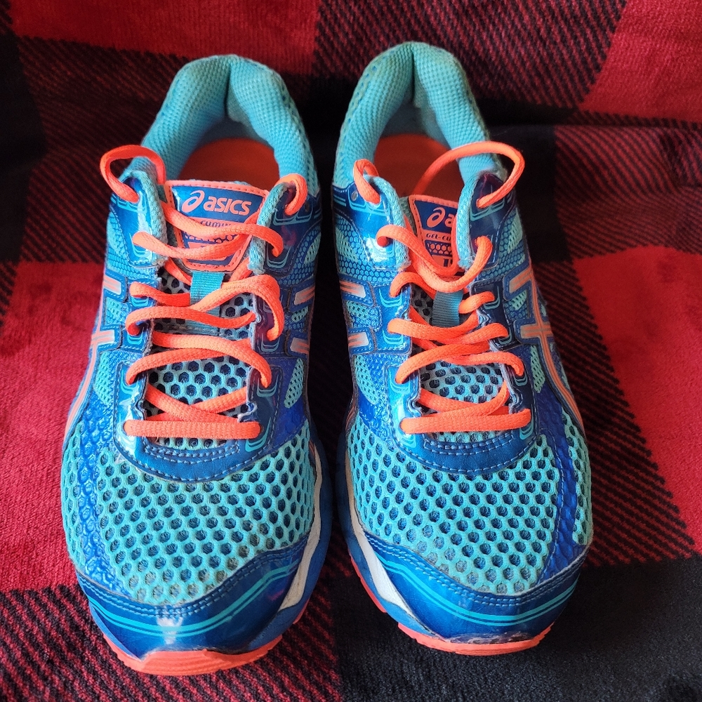 Running shoes
